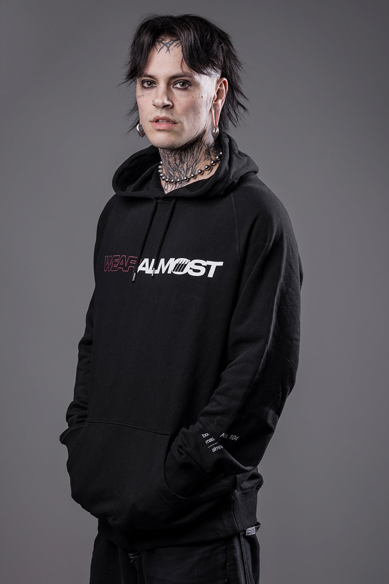 Almost - Hoodie (Black)