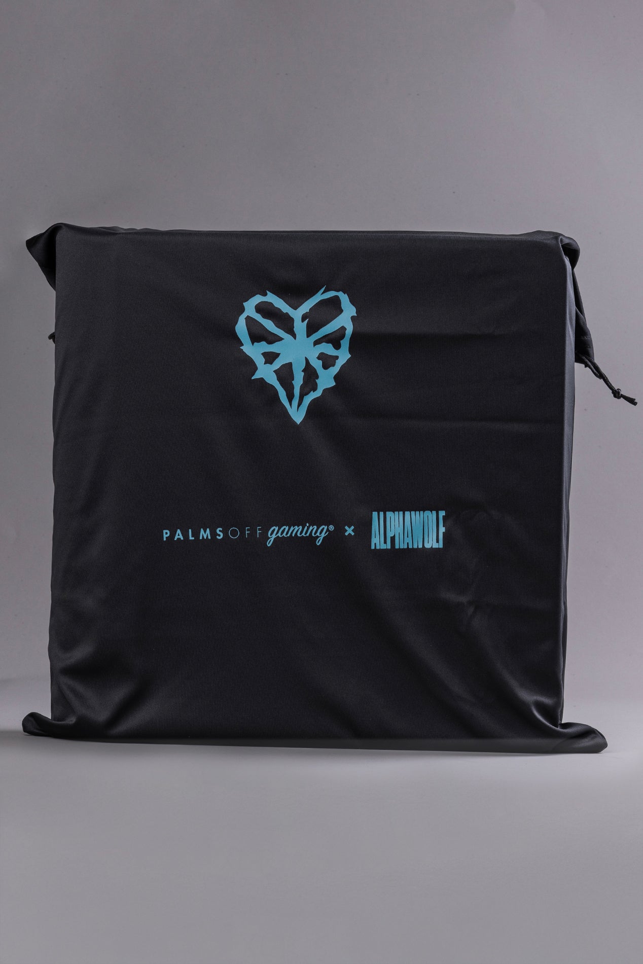 Limited Edition MEGA Capacity 12 Pocket Zip Binder - POG X Alpha Wolf