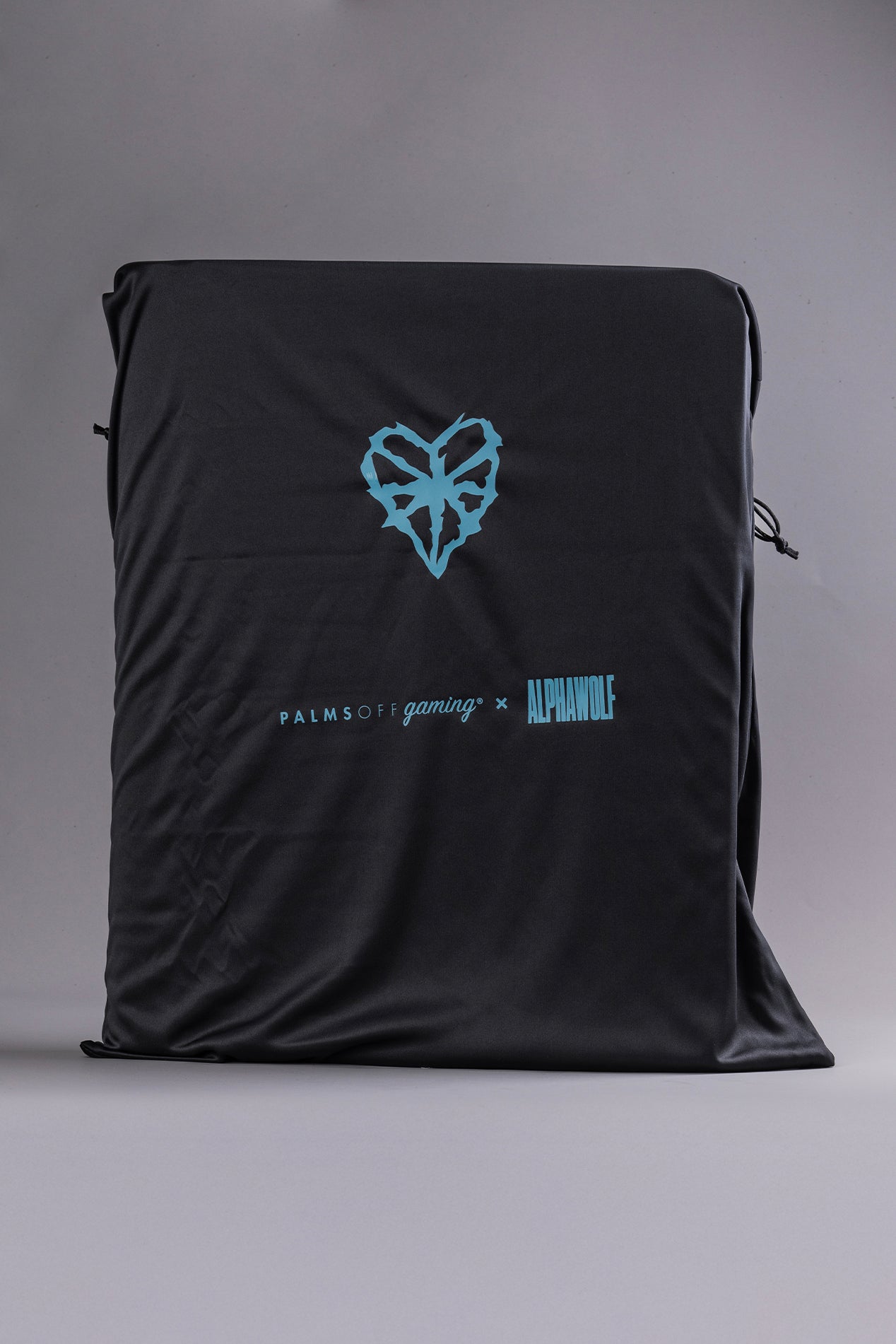 Limited Edition MEGA Capacity 16 Pocket Zip Binder - POG X Alpha Wolf